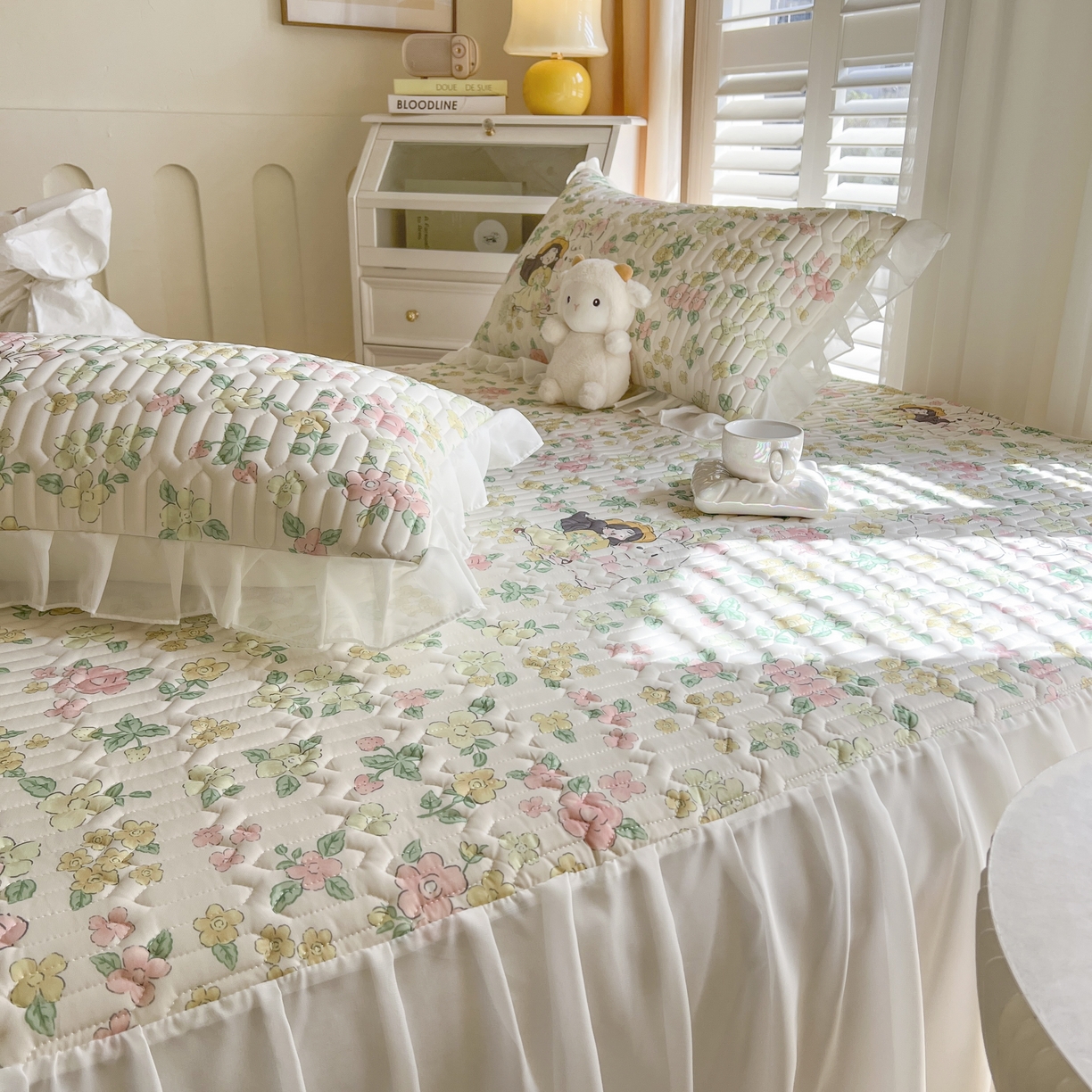 91家纺网 家纺一手货源 找家纺 慕澄家纺 2024新款小版印花床裙款乳胶凉席三件套 床裙款-夏天