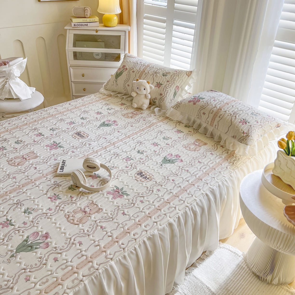 91家纺网 家纺一手货源 找家纺 慕澄家纺 2024新款小版印花床裙款乳胶凉席三件套 床裙款-洛丽塔