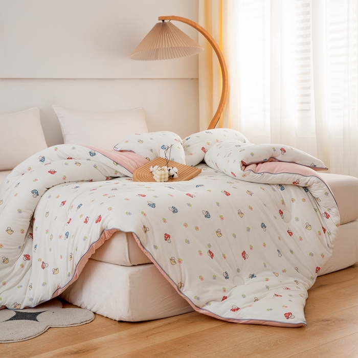 91家纺网 家纺一手货源 找家纺 啊雅家居 2025新款A类针织棉云柔大豆被抗菌被子被芯  小蘑菇