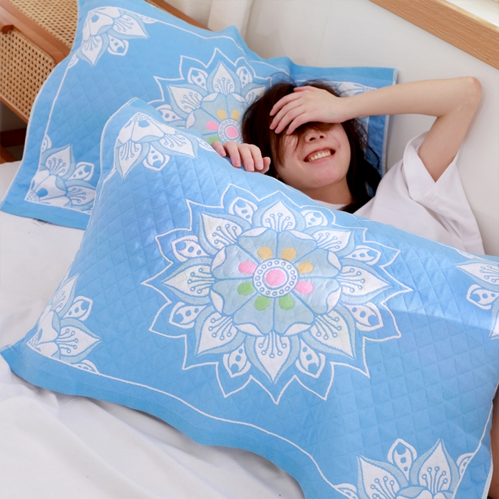 91家纺网 家纺一手货源 找家纺 朴尔家纺 2024新款柔棉卡漫风系列三层纱布枕巾 52*78cm一对 花菲语兰