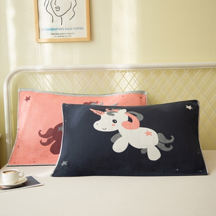 91家纺网 家纺一手货源 找家纺 朴尔家纺-毛巾被 2024新款卡通风格全棉四层纱布枕巾 飞马-藏青