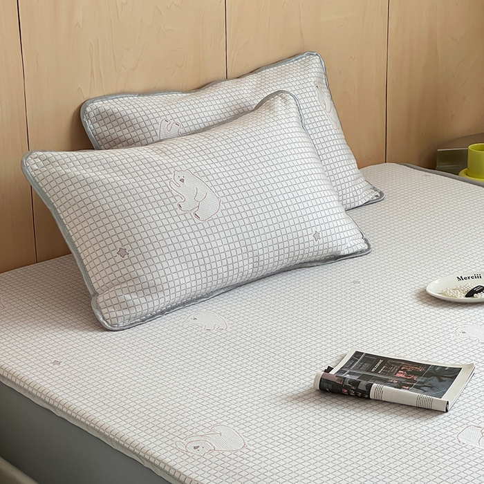 91家纺网 家纺一手货源 找家纺 顾里家纺 新款冰豆豆立体提花软席床笠款 北极熊紫