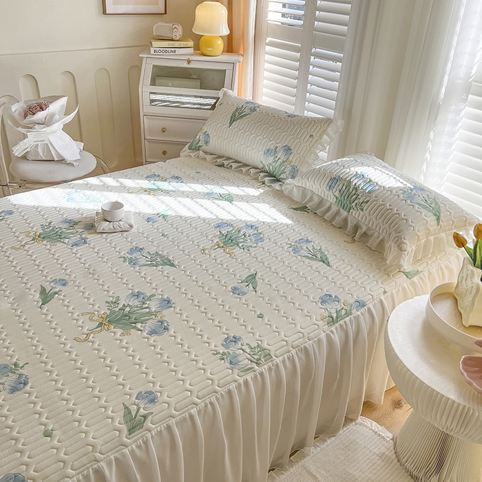 91家纺网 家纺一手货源 找家纺 慕澄家纺 2024新款小版印花床裙款乳胶凉席三件套 床裙款-祈愿