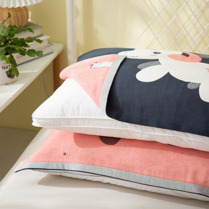 91家纺网 家纺一手货源 找家纺 朴尔家纺-毛巾被 2024新款卡通风格全棉四层纱布枕巾 飞马-藏青