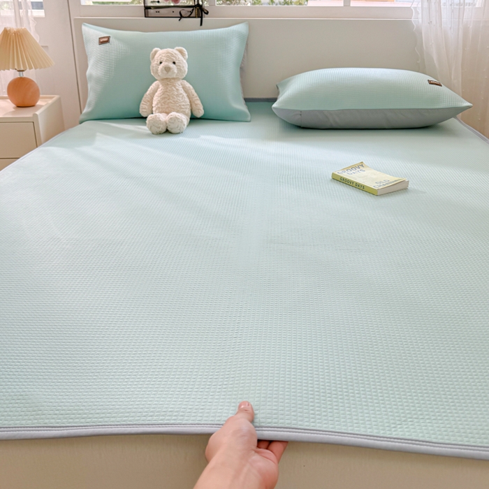 91家纺网 家纺一手货源 找家纺 慕澄家纺 2024新款高克重冰豆豆复合纯色贴标凉席  冰激凌-蓝