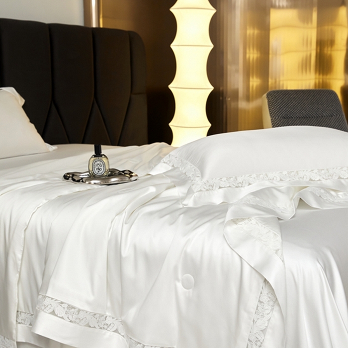 91家纺网 家纺一手货源 找家纺 榻尚家居 2024新款天丝棉镂空夏被四件套-云绡系列 云绡-珍珠白天丝棉夏被四件套