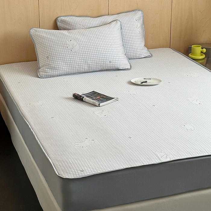 91家纺网 家纺一手货源 找家纺 顾里家纺 新款冰豆豆立体提花软席床笠款 北极熊紫