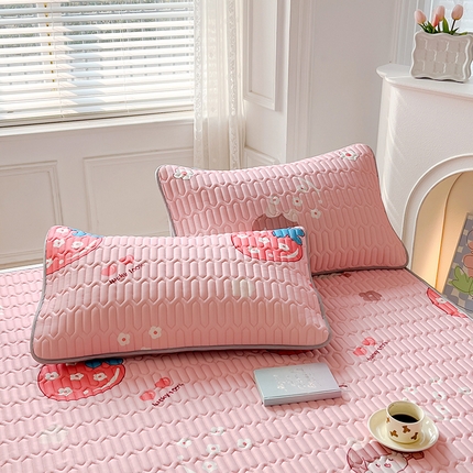 91家纺网 家纺一手货源 找家纺 福来临家纺 2025印花含胶枕套 草莓