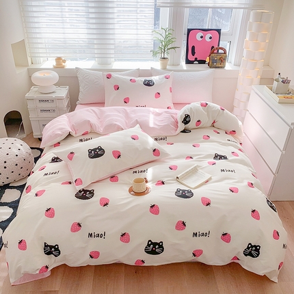 91家纺网 家纺一手货源 找家纺 TT.one 塔塔家居 2025新款全棉印花小清新四件套 草莓猫