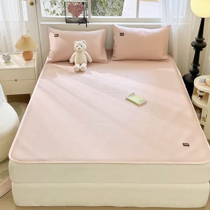 91家纺网 家纺一手货源 找家纺 慕澄家纺 2024新款高克重冰豆豆复合纯色贴标凉席  冰激凌-粉