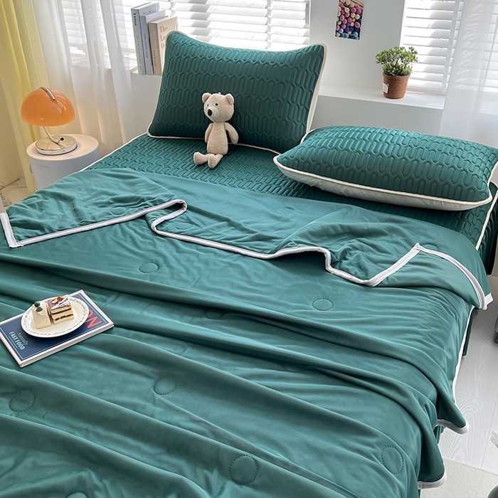 91家纺网 家纺一手货源 找家纺 爱洛 2024新款凉感丝乳胶凉席夏被四件套夏凉被空调被乳胶席 墨绿