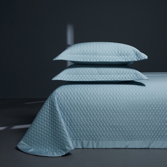 91家纺网 家纺一手货源 找家纺 缔缦 2024新款天丝棉床盖系列 （配大红皮包，不要包装少20） 微醺兰