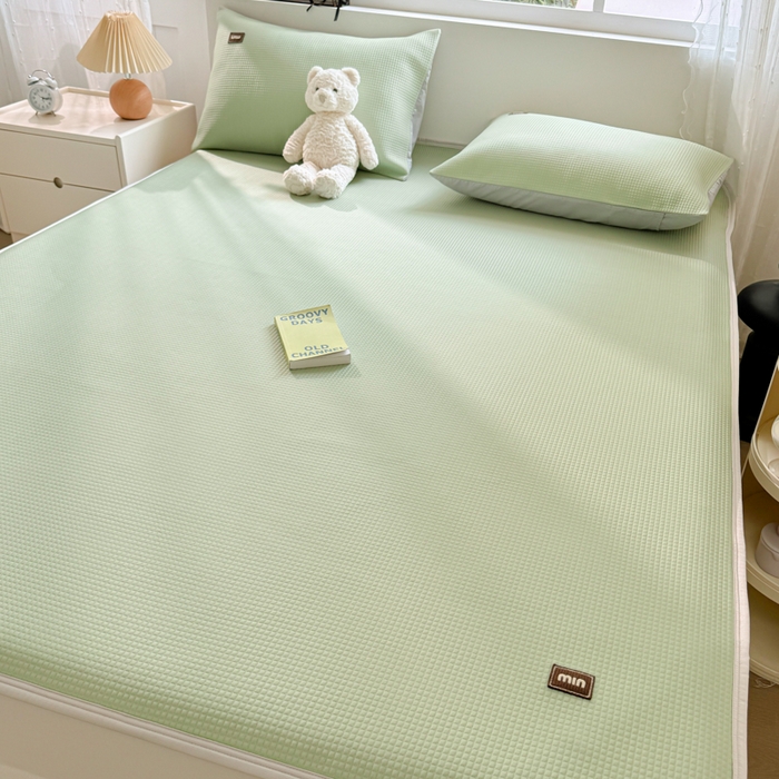 91家纺网 家纺一手货源 找家纺 慕澄家纺 2024新款高克重冰豆豆复合纯色贴标凉席  冰激凌-绿