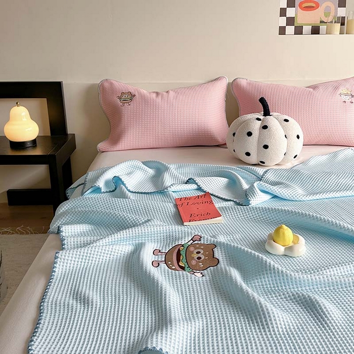 91家纺网 家纺一手货源 找家纺 柚子YOUTH 2024新款双面华夫格盖毯空调毯 疯狂星期四