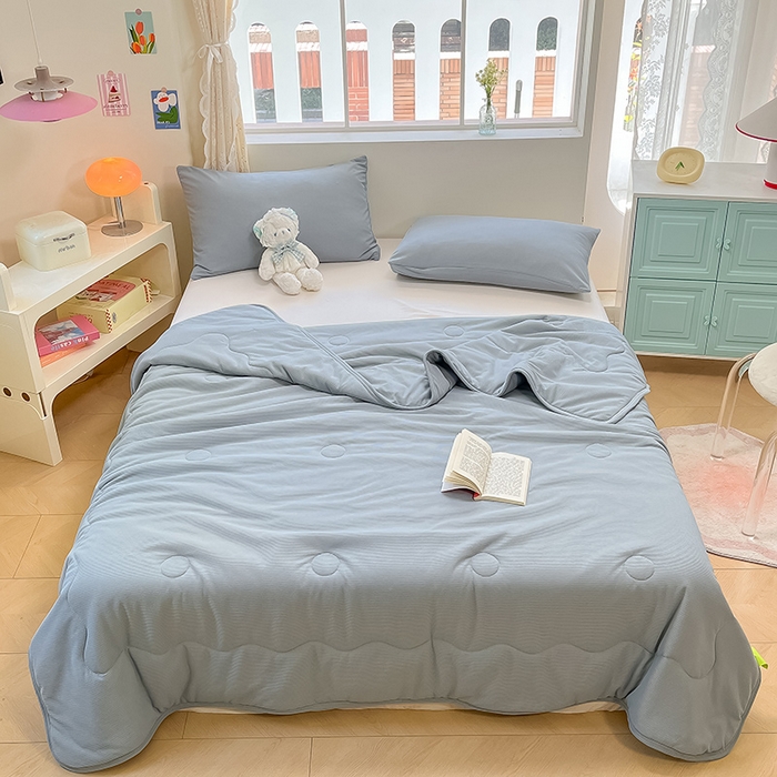 91家纺网 家纺一手货源 找家纺 美梦里 2024新款A类针织华夫格夏被夏凉被空调被子 线条蓝