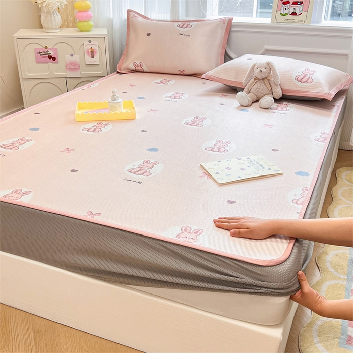 91家纺网 家纺一手货源 找家纺 慕尚 2025新款800D冰藤凉席 兔小姐-床笠款