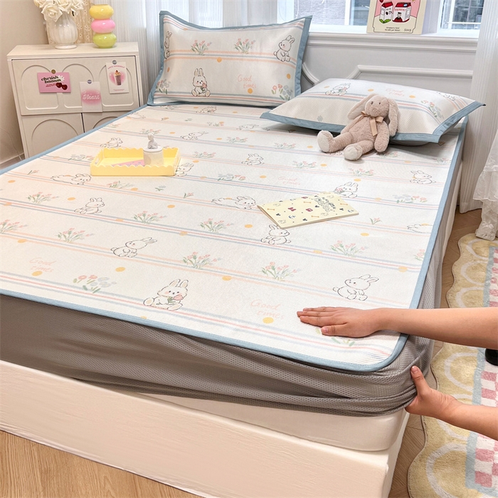 91家纺网 家纺一手货源 找家纺 慕尚 2025新款800D冰藤凉席 小白兔-床笠款