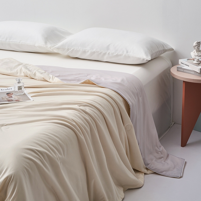 91家纺网 家纺一手货源 找家纺 梦可莱家居 2025新款抗菌凉感丝夏被 米色