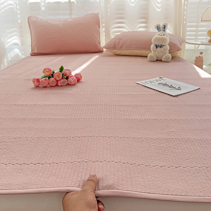 91家纺网 家纺一手货源 找家纺 羽爱2024新款全棉直角纯色床盖床垫 豆沙