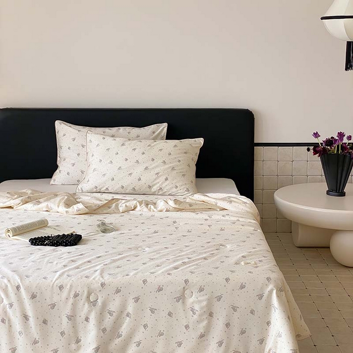 91家纺网 家纺一手货源 找家纺 汇庭 2024新款雅棉天丝可机洗夏被棚拍 萌象