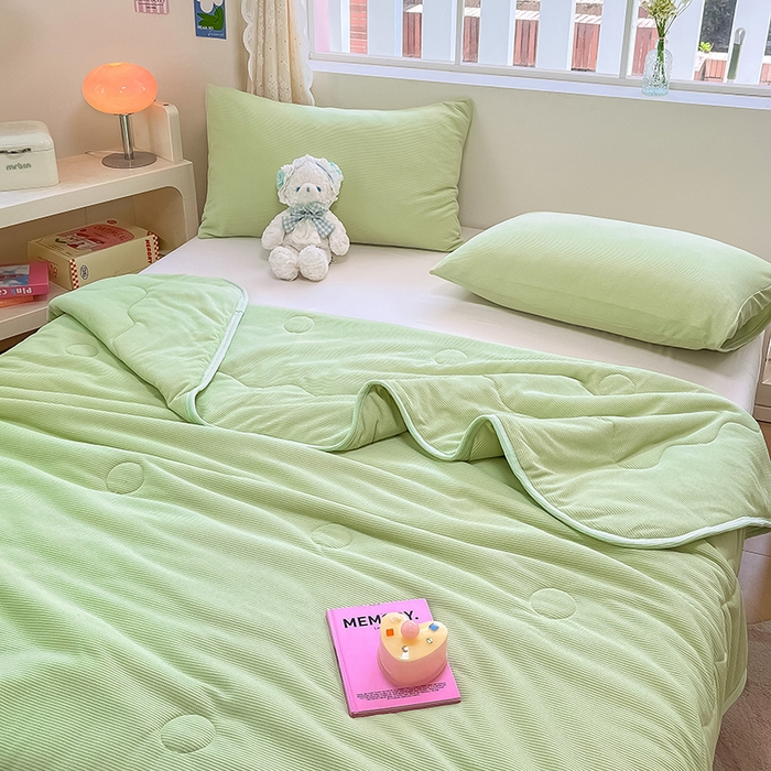 91家纺网 家纺一手货源 找家纺 美梦里 2024新款A类针织华夫格夏被夏凉被空调被子 线条绿