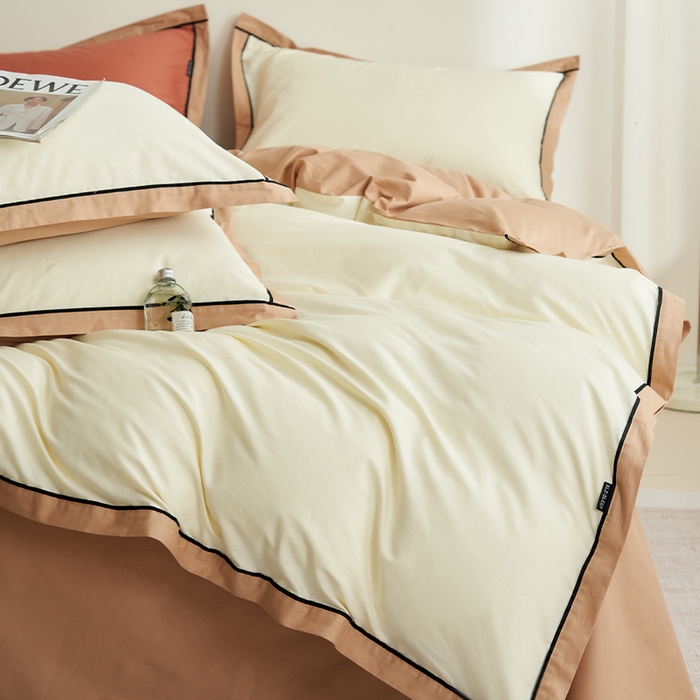 91家纺网 家纺一手货源 找家纺 小懒猪 2024新款全棉斜纹精梳棉双拼色拼角包边款四件套 拼角奶昔白-茶棕