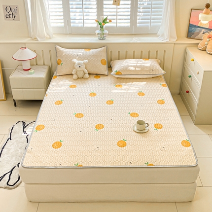 91家纺网 家纺一手货源 找家纺 寐居 2024新款时尚印花凉感丝乳胶凉席三件套 我爱橘子