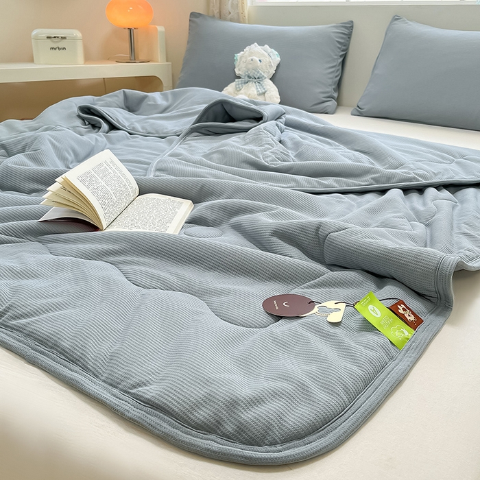 91家纺网 家纺一手货源 找家纺 美梦里 2024新款A类针织华夫格夏被夏凉被空调被子 线条蓝