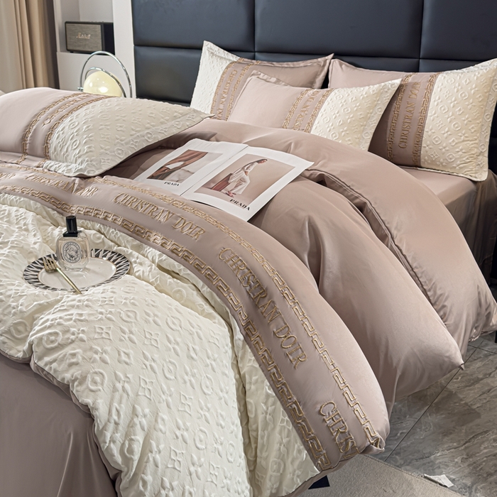 91家纺网 家纺一手货源 找家纺 芯贝儿 2024款刺绣提花浮雕路易水洗真丝四件套 浮雕路易--奶咖