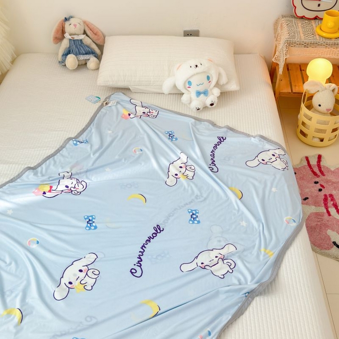 91家纺网 家纺一手货源 找家纺 星期八 2024新款舒适亲肤三丽鸥婴儿裸睡级凉感毯 气球玉桂狗