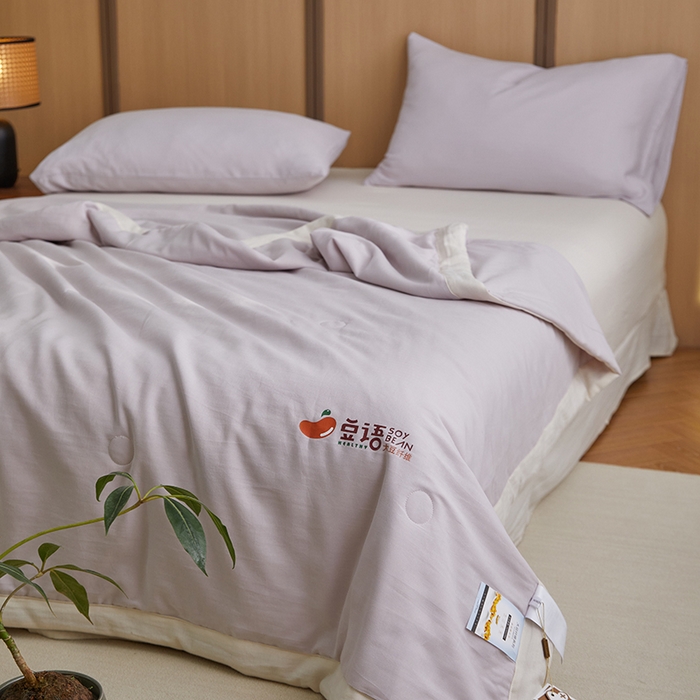 91家纺网 家纺一手货源 找家纺 梦享生活家居 2024新款A类双层纱全棉提花大豆夏被 浅紫烟