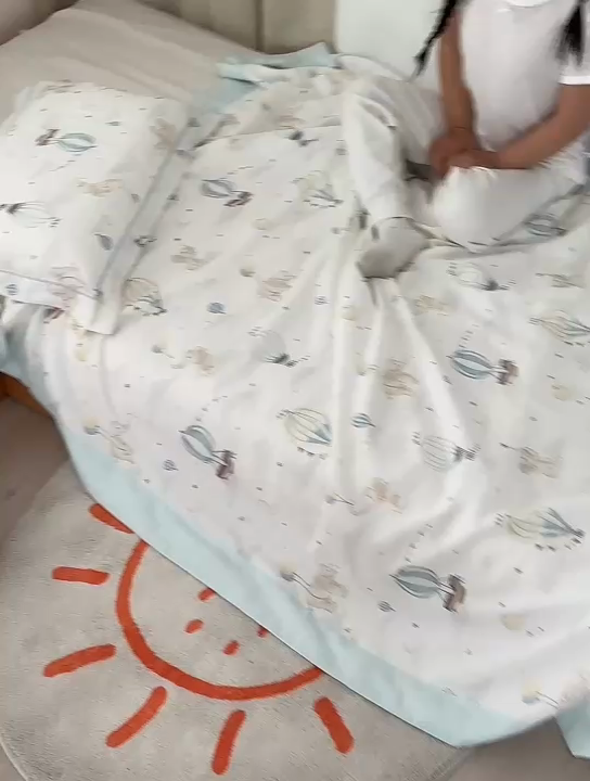 91家纺网 家纺一手货源 找家纺 荷马之梦 2024新款天竹系列—A类竹纤维四层纱儿童盖毯夏被 夏凉被 被子被芯 梦之奇遇