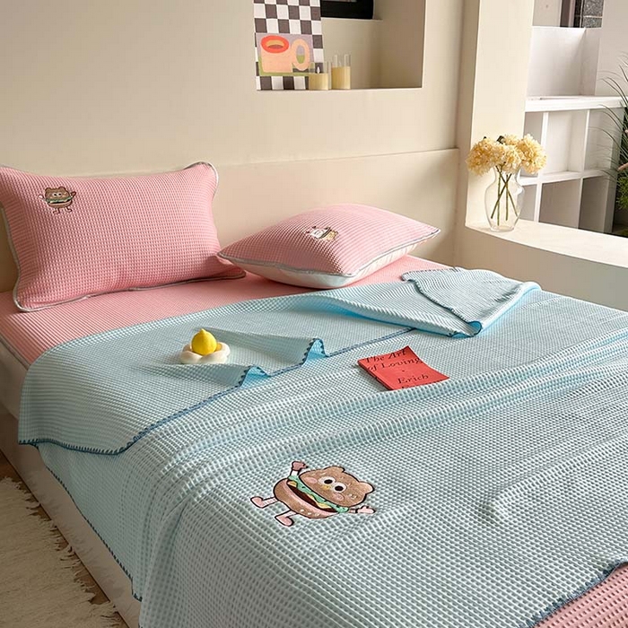 91家纺网 家纺一手货源 找家纺 柚子YOUTH 2024新款双面华夫格盖毯空调毯 疯狂星期四