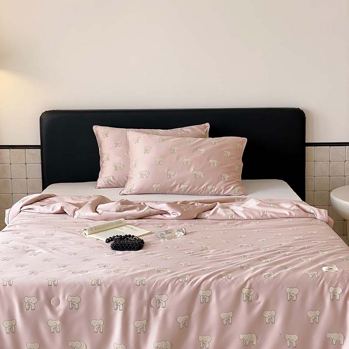 91家纺网 家纺一手货源 找家纺 汇庭 2024新款雅棉天丝可机洗夏被棚拍 多多象粉