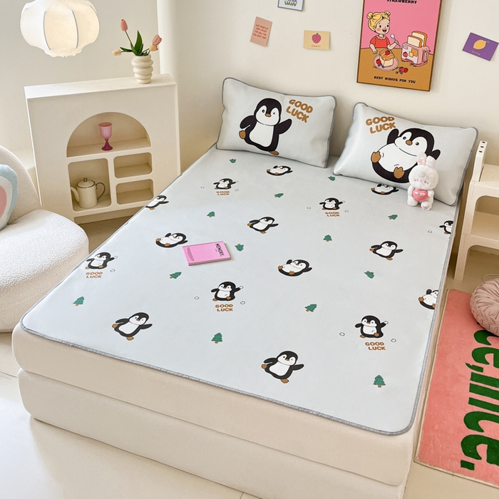 91家纺网 家纺一手货源 找家纺 寐居家纺 2024新款A类时尚印花凉感冰丝凉席 跳跳企鹅