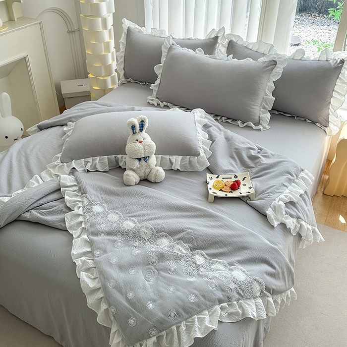 91家纺网 家纺一手货源 找家纺 唐人居 2025新款韩版花边泡泡纱夏被四件套--简爱  简爱 灰
