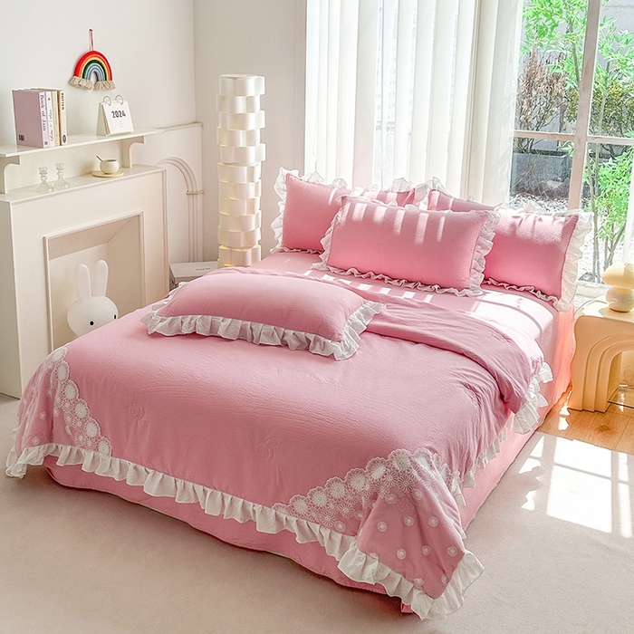 91家纺网 家纺一手货源 找家纺 唐人居 2025新款韩版花边泡泡纱夏被四件套--简爱  简爱 豆沙