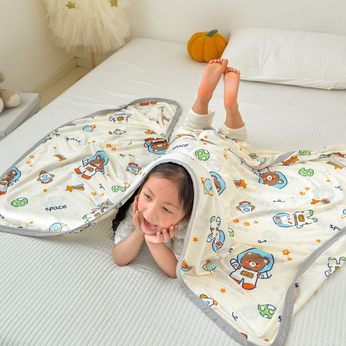 91家纺网 家纺一手货源 找家纺 星期八 2024新款舒适亲肤婴儿裸睡级卡通印花凉感毯 机器熊