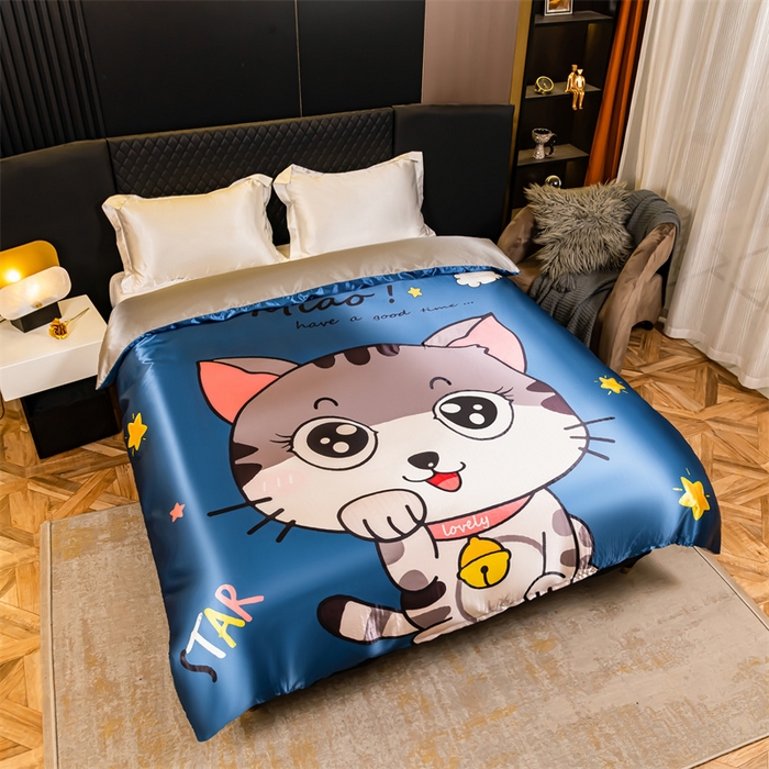 91家纺网 家纺一手货源 找家纺 2025年新款大版冰丝被套 招财小猫-大版冰丝被套