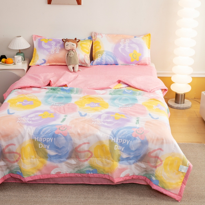 91家纺网 家纺一手货源 找家纺 乐居坊 2024新款亲肤舒适印花芦荟棉夏凉被四件套 彩虹微笑