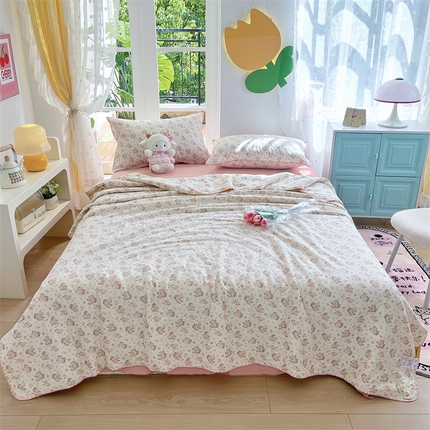 91家纺网 家纺一手货源 找家纺 梦依依 2025新款全棉双层纱贝壳边夏被四件套 月光集