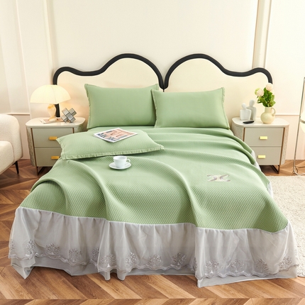 91家纺网 家纺一手货源 找家纺 宜派家纺 2024新款雪花冷感席三件套床裙款 凤尾-绿