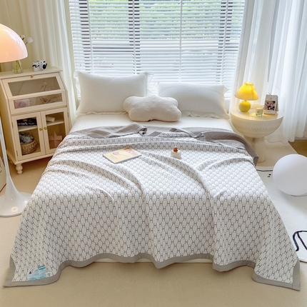 91家纺网 家纺一手货源 找家纺 柏薇 2024新款三层纱针织夏凉被夏被 寄春