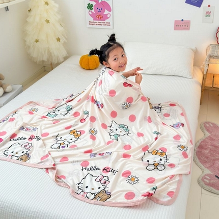 91家纺网 家纺一手货源 找家纺 星期八 2024新款舒适亲肤三丽鸥婴儿裸睡级凉感毯 波点kitty