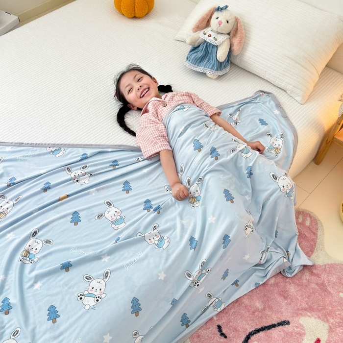 91家纺网 家纺一手货源 找家纺 星期八 2024新款舒适亲肤婴儿裸睡级卡通印花凉感毯 礼物狗