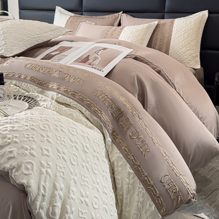 91家纺网 家纺一手货源 找家纺 芯贝儿 2024款刺绣提花浮雕路易水洗真丝四件套 浮雕路易--奶咖