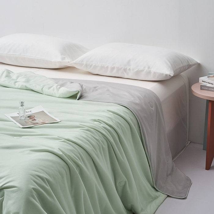 91家纺网 家纺一手货源 找家纺 梦可莱家居 2025新款抗菌凉感丝夏被 清新绿