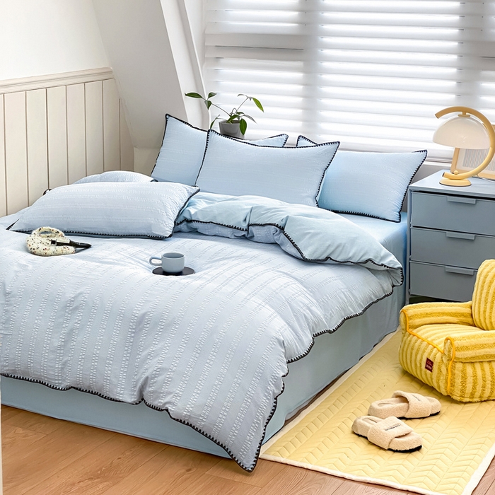 91家纺网 家纺一手货源 找家纺 羋多 2024新款贝壳边雨泡泡棉泡泡纱双层纱四件套 天空蓝