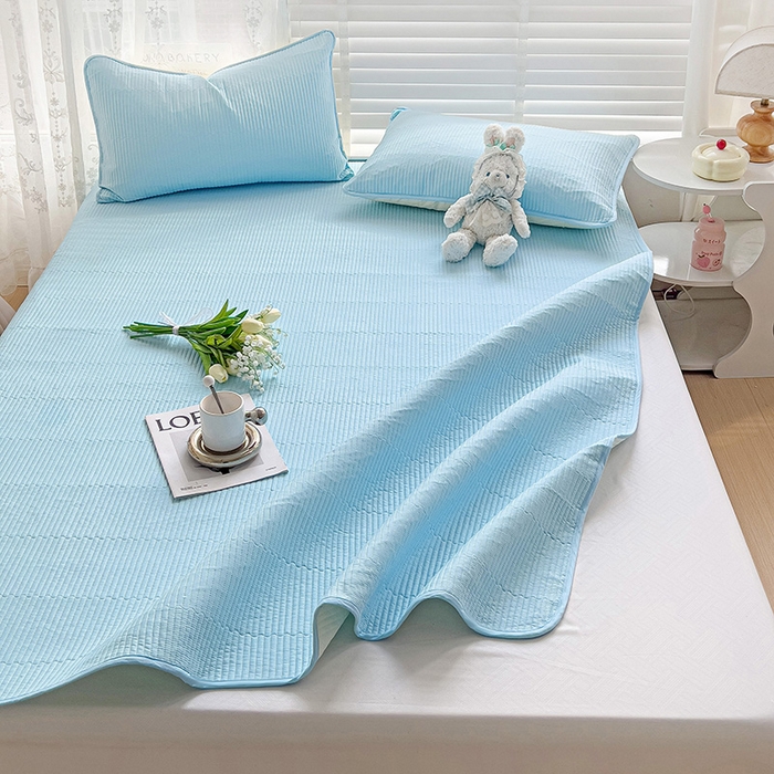 91家纺网 家纺一手货源 找家纺 羽爱2024新款全棉直角纯色床盖床垫 天蓝