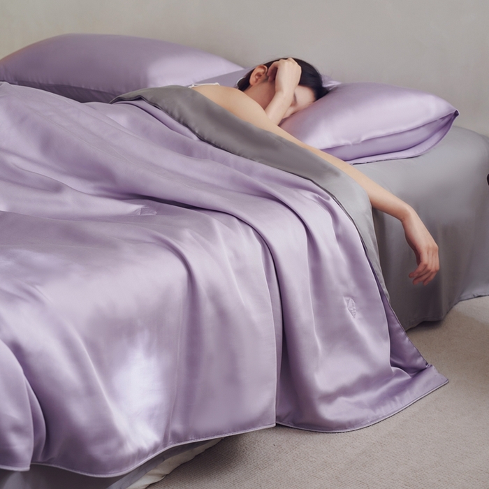 91家纺网 家纺一手货源 找家纺 丽笙 2024新款A类兰精天丝素色刺绣夏被被子被芯 莫兰迪风信紫